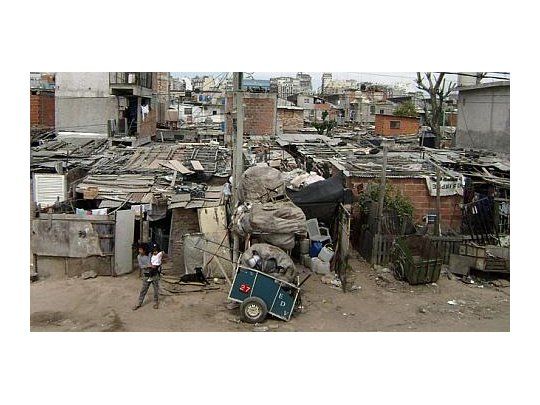 El Gobierno quiere expropiar asentamientos precarios y dar títulos de propiedad a sus habitantes