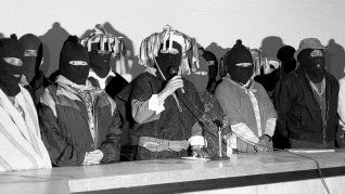 Entre el Gobierno Federal y los Zapatistas, se inician en 1995 los Diálogos de San Andrés Larráinzar. Entre el Gobierno Federal y los Zapatistas, se inician en 1995 los Diálogos de San Andrés Larráinzar.