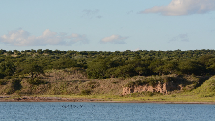 With a large mirror of water and a mountain environment, the Utracán lagoon appears as an ideal destination to do tourism. With a large mirror of water and a mountain environment, the Utracán lagoon appears as an ideal destination to do tourism.
