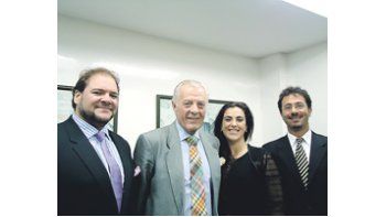 Duilio Smiriglia, Alejandro Cordero, Marina Silva y Marcelo Dyub: los artistas rodean al patrocinador de sus presentanciones en los EE.UU.