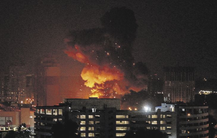 GOLPE. La capital de Ucrania tuvo una noche de pesadilla tras una serie de ataques aéreos que dejaron dos muertos. GOLPE. La capital de Ucrania tuvo una noche de pesadilla tras una serie de ataques aéreos que dejaron dos muertos.