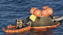 La tripulación de Artemis II fue retirada de la cápsula Orión tras el amerizaje.