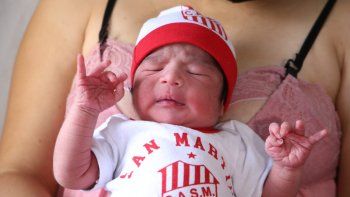 mendoza y tucuman se disputan el primer bebe de 2021 con dos nacimientos a las 0 hora