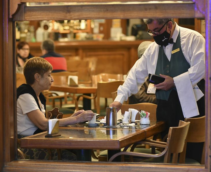 Empresarios hoteleros y gastronómicos piden reducción del IVA