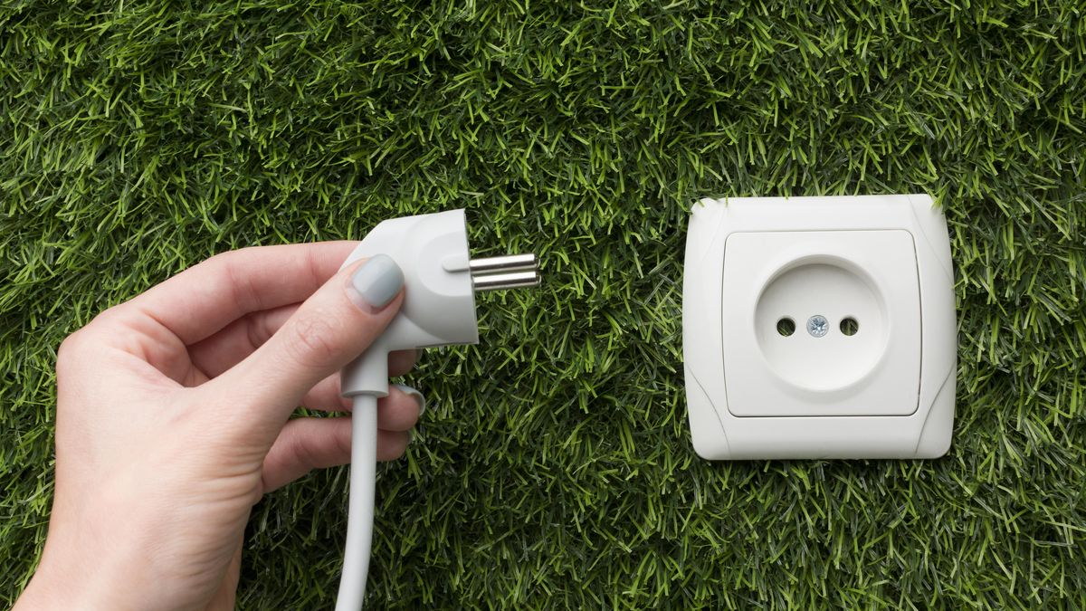 the electrical device that all Argentines have and uses a lot of energy when it is off