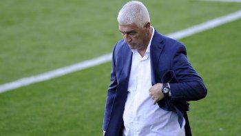 Adiós. Omar De Felippe se fue de Platense con el objetivo de la permanencia cumplido.