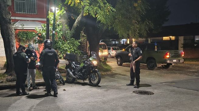 Uno de los focos del plan de seguridad estuvo puesto en el barrio La Cava, donde el Municipio implementó un esquema de trabajo conjunto con la Provincia y la Nación.