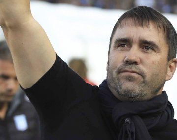 Chacho Coudet es el actual entrenador del Alavés de España. Chacho Coudet es el actual entrenador del Alavés de España.