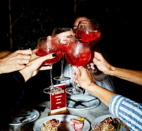 The main dishes come as an option: pasta, steak or salmon.
