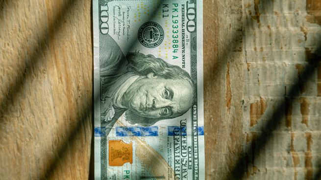 El dólar bajó y deshizo en un día lo ganado en las cinco jornadas pasadas