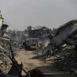 Hamas afirmó que la cooperación con la Cruz Roja aceleró demasiado el proceso de recuperación, lo llevó al descubrimiento de restos adicionales. Hamas afirmó que la cooperación con la Cruz Roja aceleró demasiado el proceso de recuperación, lo llevó al descubrimiento de restos adicionales.