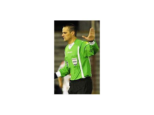 Abal ratificó que no hubo offside en la jugada que derivó en el gol de Colón.