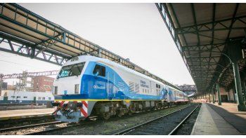 La venta de pasajes está disponible a través de la página web www.trenesargentinos.gob.ar  y en boleterías en más de 40 estaciones de tren del país.