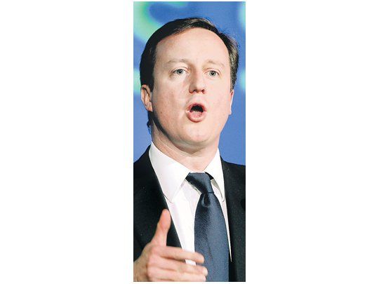 El primer ministro británico, David Cameron, decidió profundizar el recorte del gasto público para reducir el déficit fiscal del 10% del PBI que heredó de la administración laborista. Ahora ajusta el gasto en el seguro de desempleo.