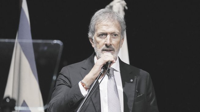 Protección. Algunas instituciones decidieron plegarse a esta recomendación, otras optaron por no cambiar la vestimenta de los alumnos.