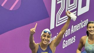 Celia Pulido, reina de la velocidad en los Juegos Centroamericanos y del Caribe 2026. Sumó tres oros, ahora demostrando su versatilidad en natación en los 100m libre,