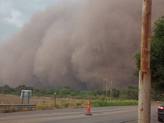 Chaco: una impresionante tormenta de tierra golpeó varias localidades
