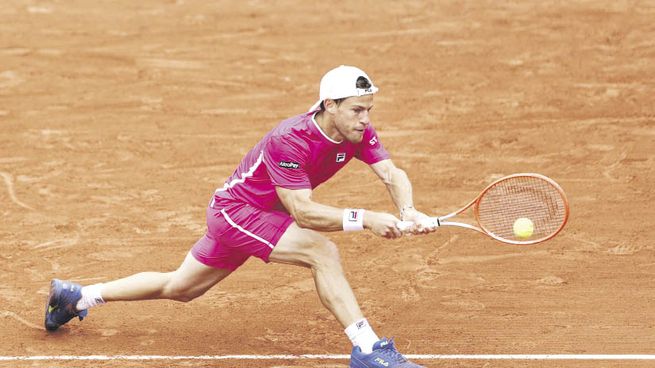 sin atenuantes. Diego Schwartzman no tuvo chances ante la solvencia del serbio Novak Djokovic, quien lo derrotó en tres sets corridos y lo eliminó de Roland Garros.