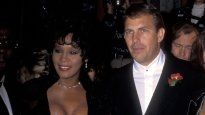 Whitney Houston y Kevin Costner en el estreno de El guardaspalda.