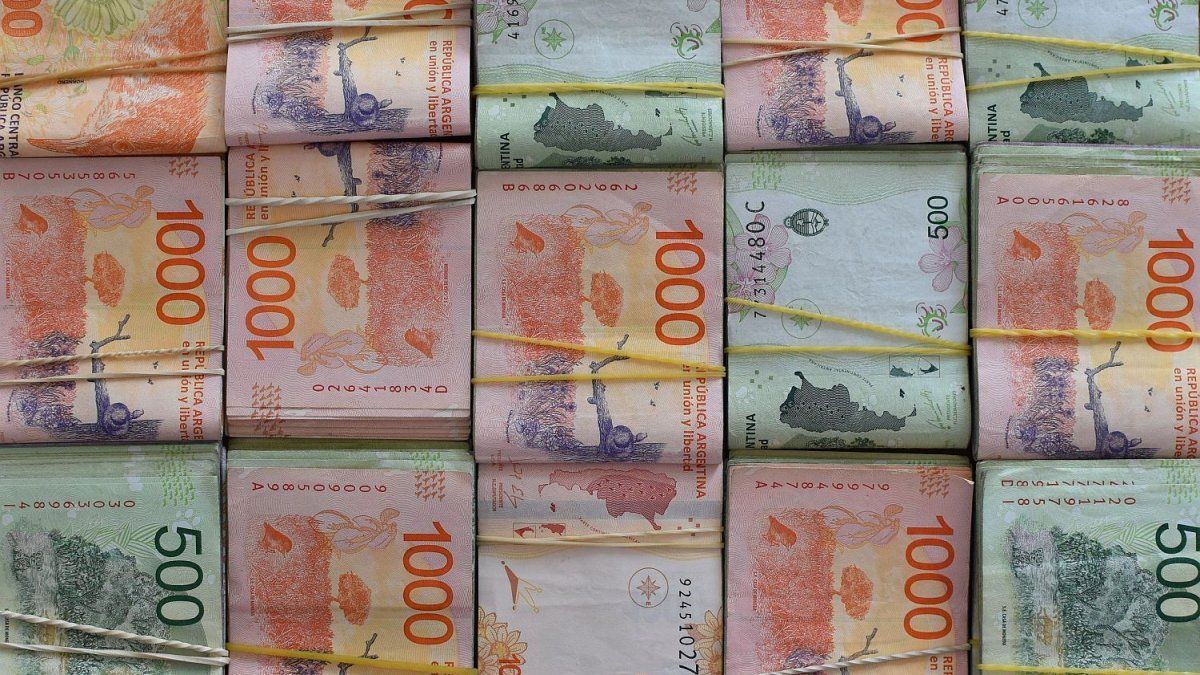Dollar under pressure: after Lefis disarmament complex, the BCRA reactivated passive passes and raised the rates strong