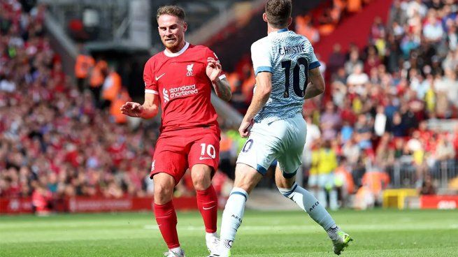 Alexis Mac Allister, figura en la victoria del Liverpool 3 a 1 sobre el Aston Villa