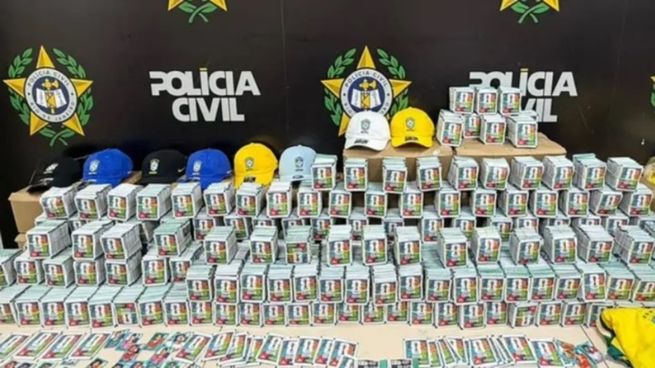 La policía brasileña secuestró cerca de 200 mil figuritas falsas del Mundial 2026.