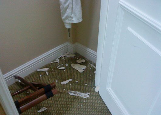 El palcarrd de mi habitación en Santiago