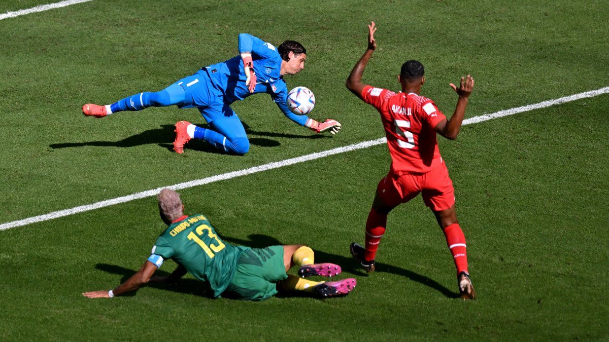 Switzerland beat Cameroon in a key game to clinch first place