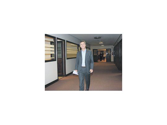 Mauricio Macri, ayer al salir de la reunión con su gabinete, que se realizó en el Ministerio de Justicia y Seguridad, en el barrio porteño de Barracas.