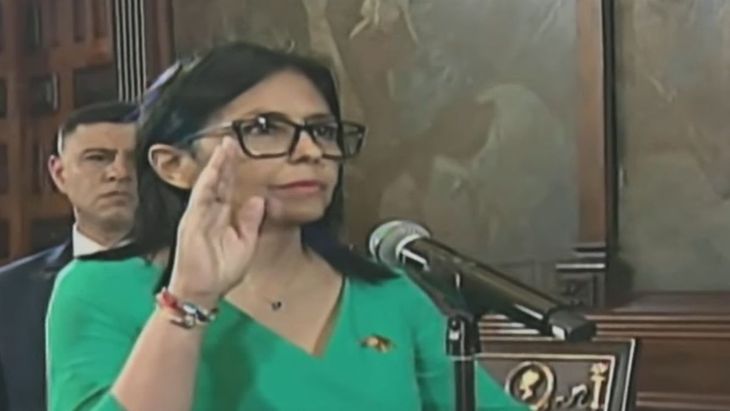 Delcy Rodríguez juró este lunes como presidenta interina de Venezuela. Delcy Rodríguez juró este lunes como presidenta interina de Venezuela.