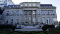 El Gobierno refuerza la seguridad en las sedes diplomáticas involucradas en el conflicto.