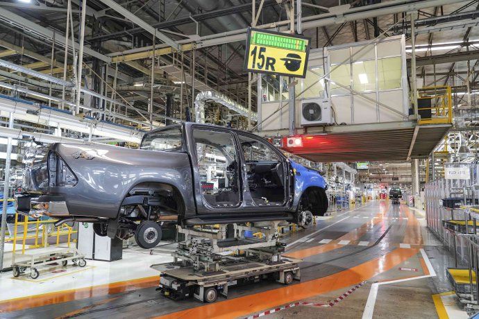 El desempeño de las automotrices reflejó esta tendencia. Toyota y Ford, ambas con foco en camionetas, lograron crecer tanto en producción como en exportaciones. El desempeño de las automotrices reflejó esta tendencia. Toyota y Ford, ambas con foco en camionetas, lograron crecer tanto en producción como en exportaciones.