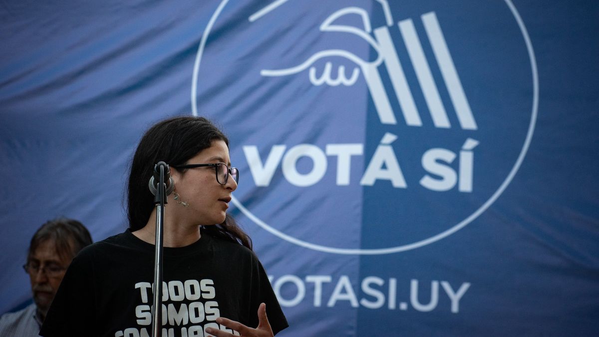 The opposition in Uruguay opens a bid for the color of the referendum ballots