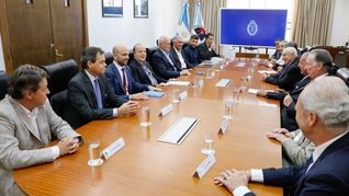 El ministro de Infraestructura, Guillermo Francos, durante la reunión con las autoridades del CPI.&nbsp;