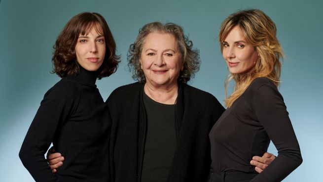 Rita Cortese adaptó y dirige No tiene un desgarrón, con actuaciones de Vera Spinetta y Julieta Cardinali. 