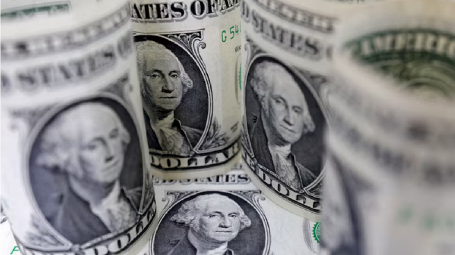 El dólar se mantiene firme a pesar de la escalada entre Irán e Israel. 
