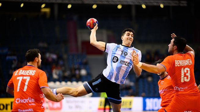 Los Gladiadores cayeron ante Países Bajos en el debut del Mundial de handball.