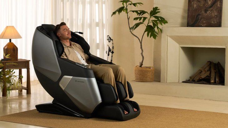 Una pausa en el living: el sillón propone una sesión de relax guiada, en un mercado de bienestar en casa que mueve millones.
