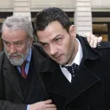 El estudiante estrella no quiso esperar para ganar una fortuna, y cometió una estafa sin precedentes. El estudiante estrella no quiso esperar para ganar una fortuna, y cometió una estafa sin precedentes.