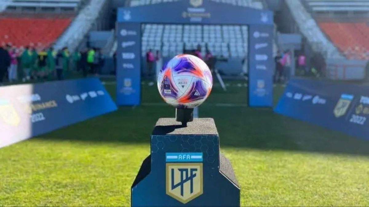 La AFA prepara un cambio histórico para 2027: la Liga Profesional avanza a un torneo de 30 equipos, todos contra todos y playoffs