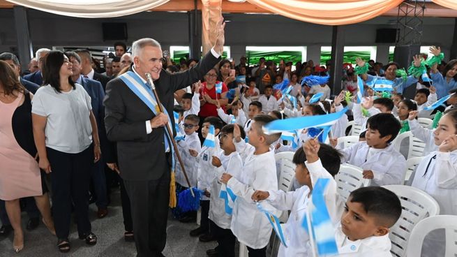 El acto se realizó en la Escuela Fray Manuel Pérez, en Alderetes, con la presencia de autoridades, docentes, alumnos y familias.