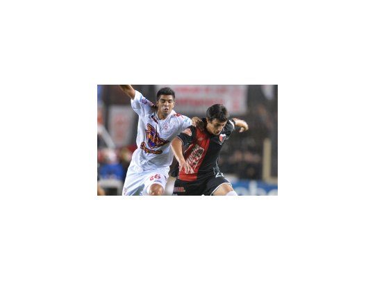 Huracán perdió en Santa Fe y quedó muy complicado con el promedio.