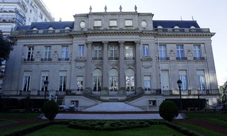 Residencia del Embajador de los Estados Unidos, ex Palacio Bosch Alvear Residencia del Embajador de los Estados Unidos, ex Palacio Bosch Alvear