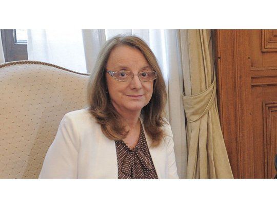 La gobernadora de Santa Cruz afirmó que quieren mi cabeza para la campaña electoral.