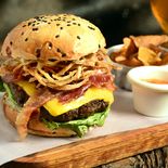 La ruta de la hamburguesa en Buenos Aires. La ruta de la hamburguesa en Buenos Aires.