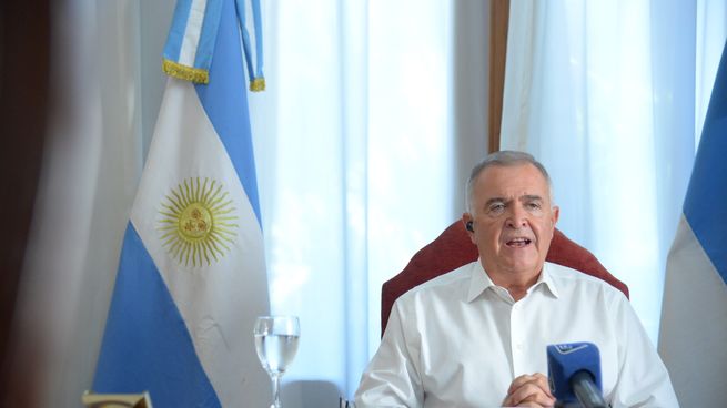 Jaldo, en modo verano, anunció que buscará armar una lista para las legislativas que contenga a todo el peronismo tucumano.