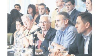 Héctor Recalde, Carlos Kunkel, Diana Conti, Juan Cabandié, Juliana Di Tullio, Nilda Garré, Luis Basterra y Andrés Larroque anunciaron que no irán a la jura de Mauricio Macri.