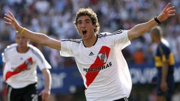 Higuaín vistió la camiseta de River por última vez en 2006.