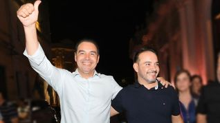 Hermanos: Gustavo Valdés y Juan Pablo Valdés, gobernador saliente y entrante de Corrientes. Hermanos: Gustavo Valdés y Juan Pablo Valdés, gobernador saliente y entrante de Corrientes.