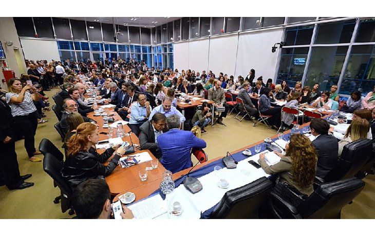 ámbito.com | La propuesta del colectivo Campaña por el Aborto legal, seguro y gratuito” cosechó 71 firmas de legisladores de diferente extracción política.